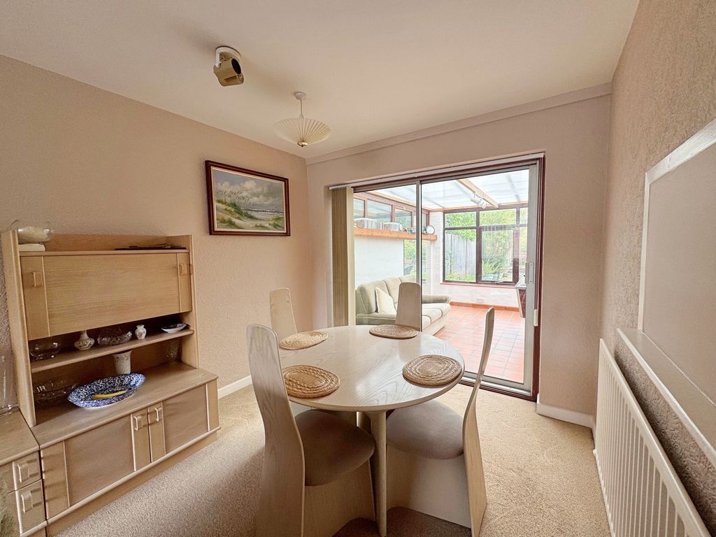 Property photo 3 of 13 Dining Area
