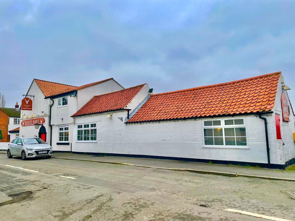 Property photo 1 of 20