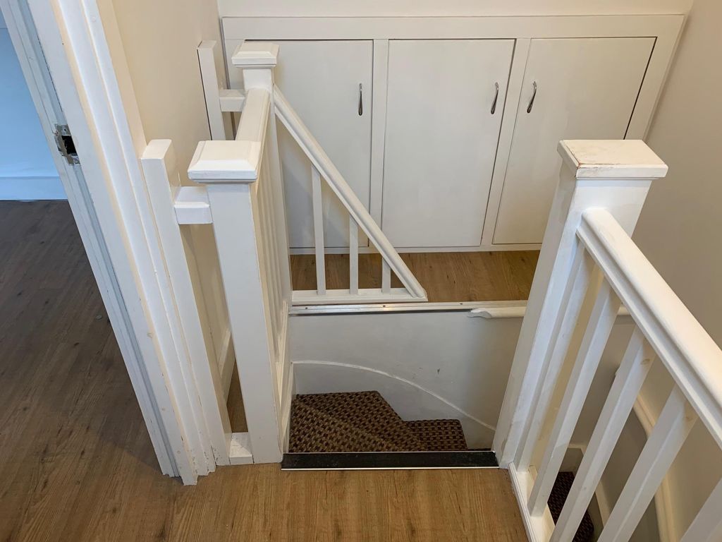 Property photo 2 of 7 Entrance Hall