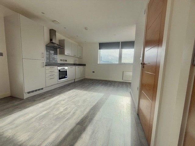 Property photo 3 of 6