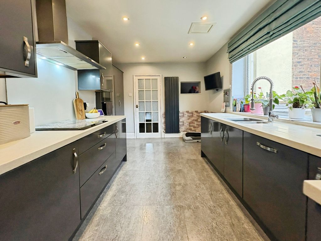 Property photo 3 of 16 Photo 14