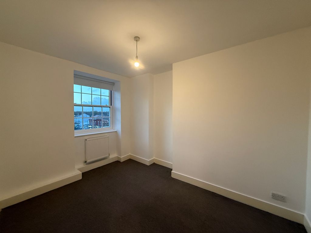 Property photo 3 of 7 Bedroom 2