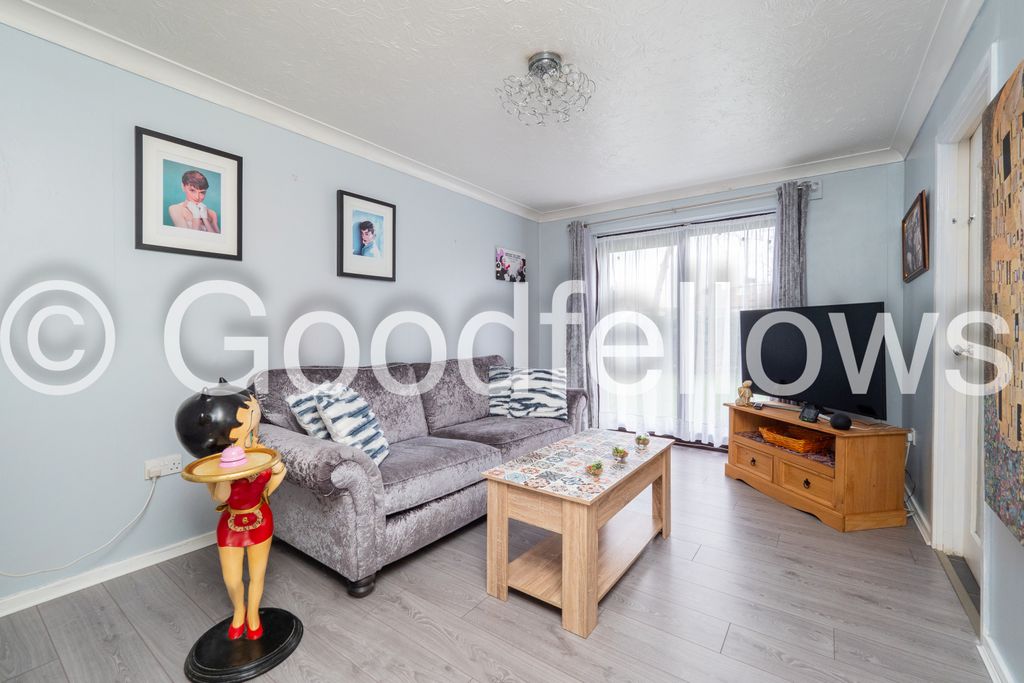 Property photo 2 of 8 Picture 2