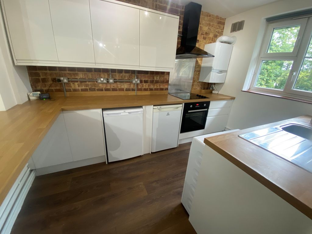 Property photo 1 of 7 Kitchen