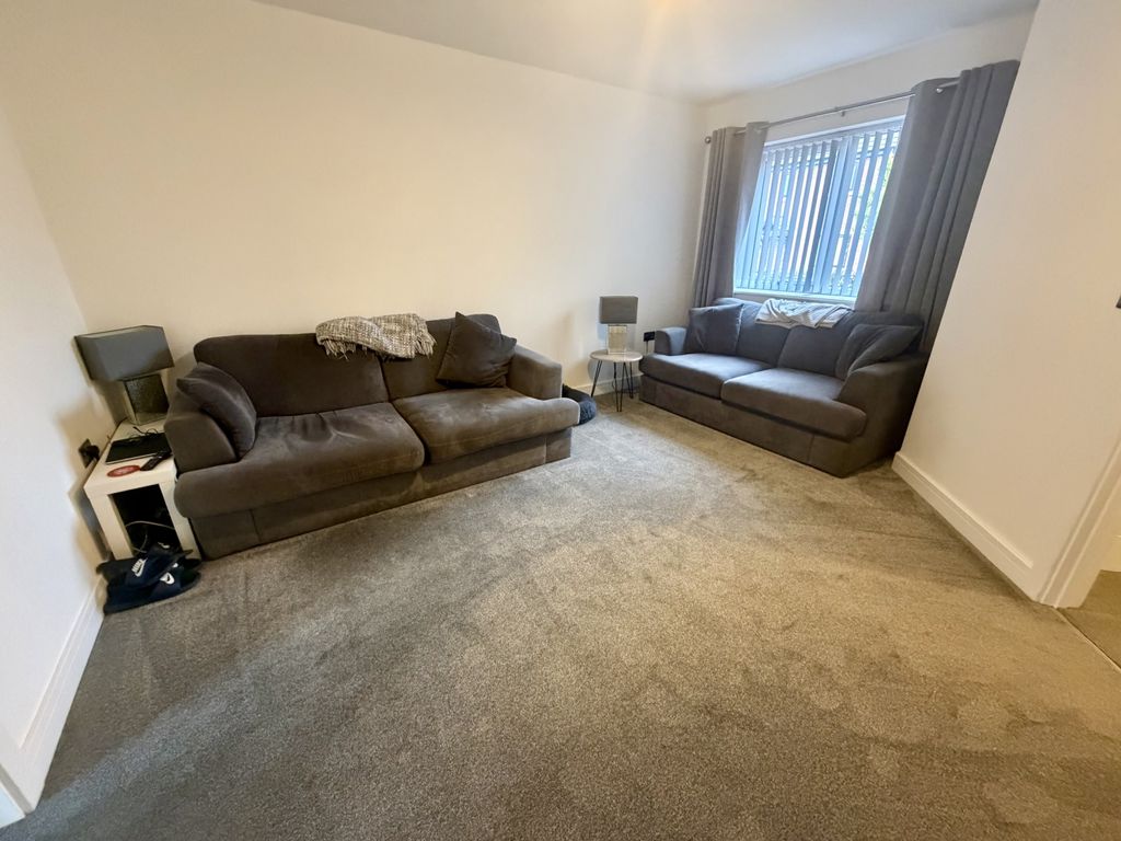 Property photo 3 of 11 Img_1938