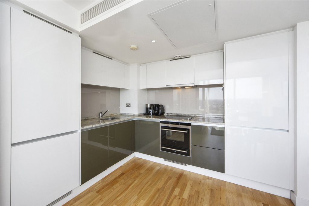 Property photo 3 of 14 Picture No. 02