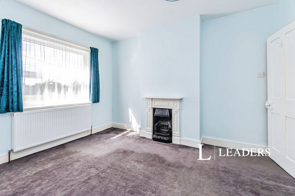 Property photo 3 of 12 Pbox-Img.Jpg