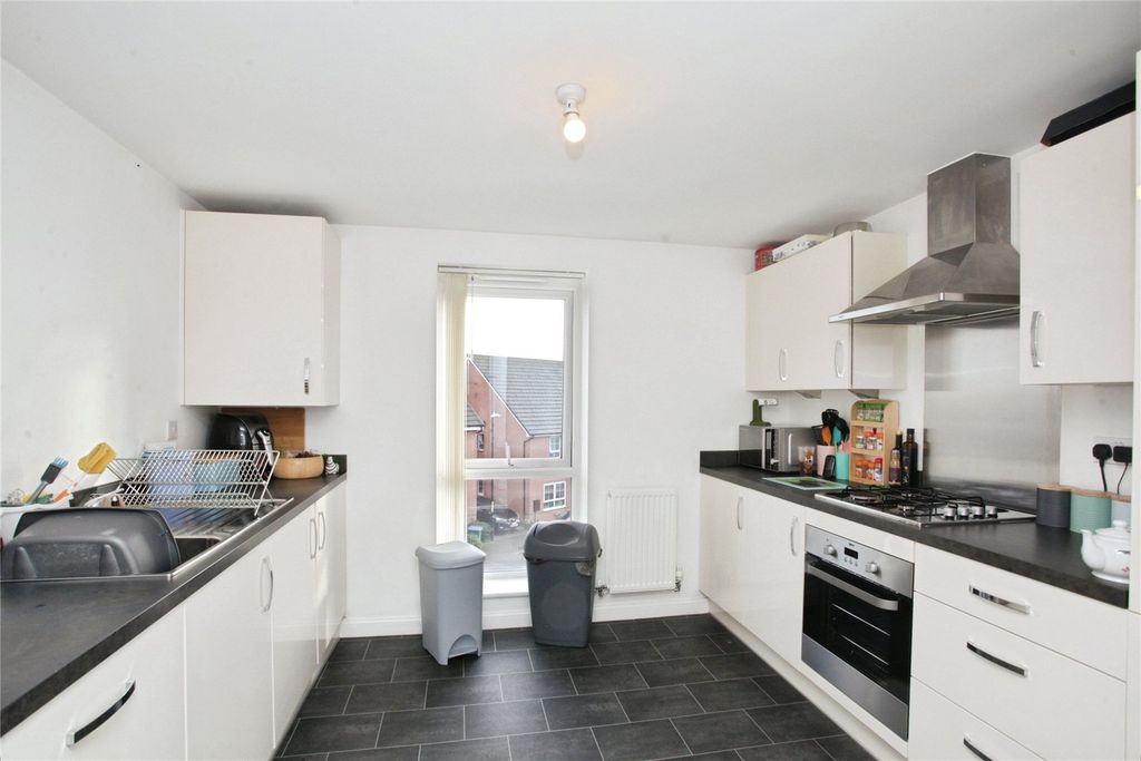 Property photo 3 of 23 Picture No. 10