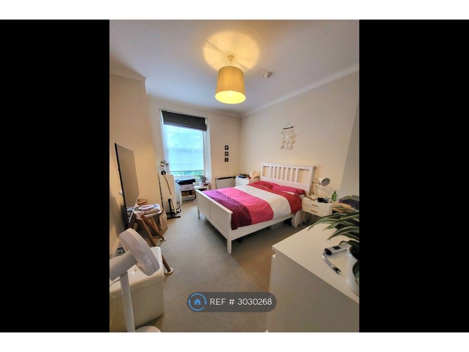 Property photo 3 of 4 Bedroom