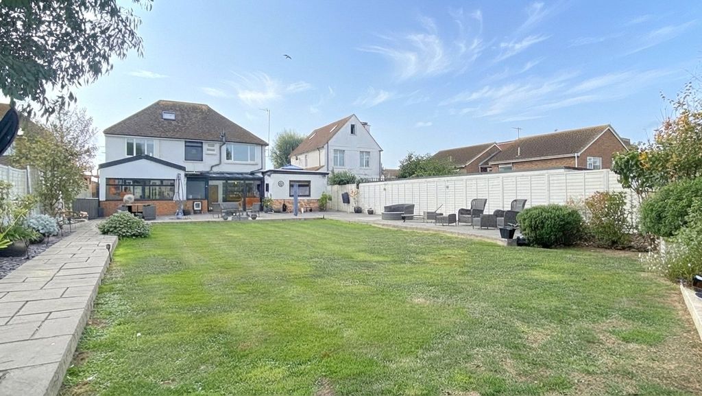 Property photo 2 of 27 Picture No. 28