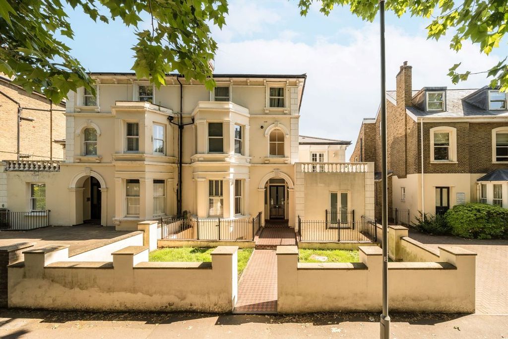 Property photo 1 of 5