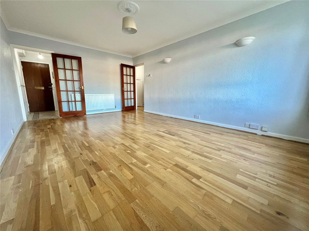 Property photo 3 of 9 Picture No. 17