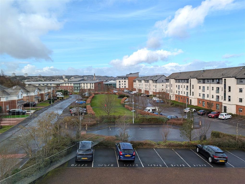 Property photo 3 of 21 8056.Jpg