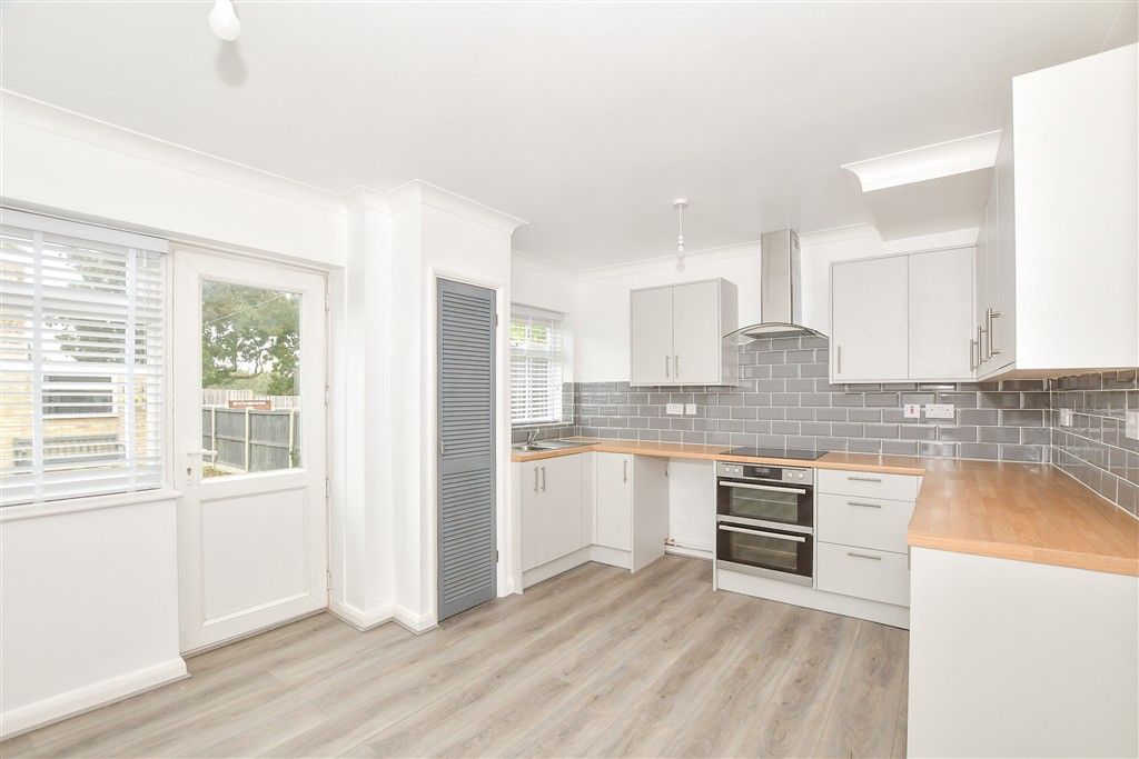 Property photo 3 of 14 Kitchen/Diner