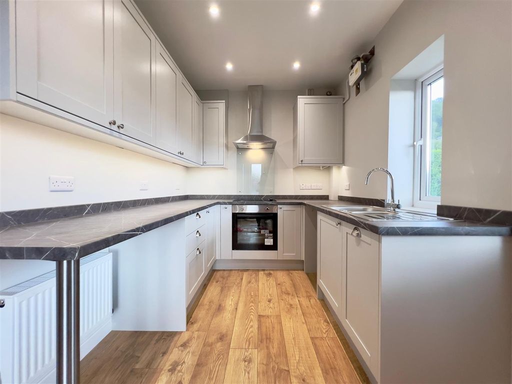 Property photo 2 of 15 Kitchen
