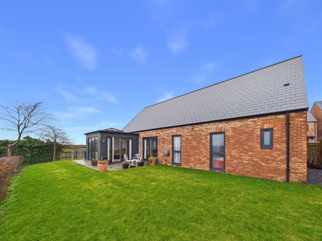 Property photo 1 of 14 External