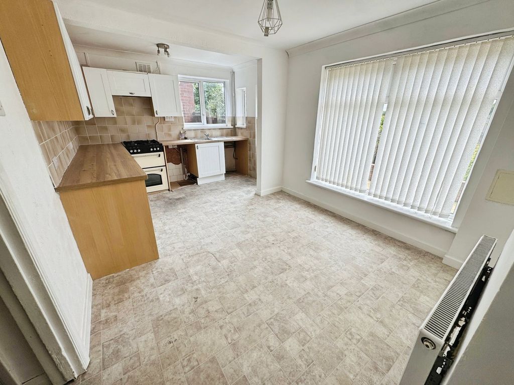 Property photo 3 of 13 Kitchen/Diner