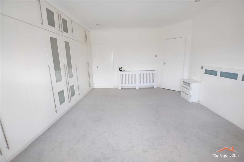 Additional image 7 of 5 bed detached house for salePenshurst Gardens, Edgware HA8