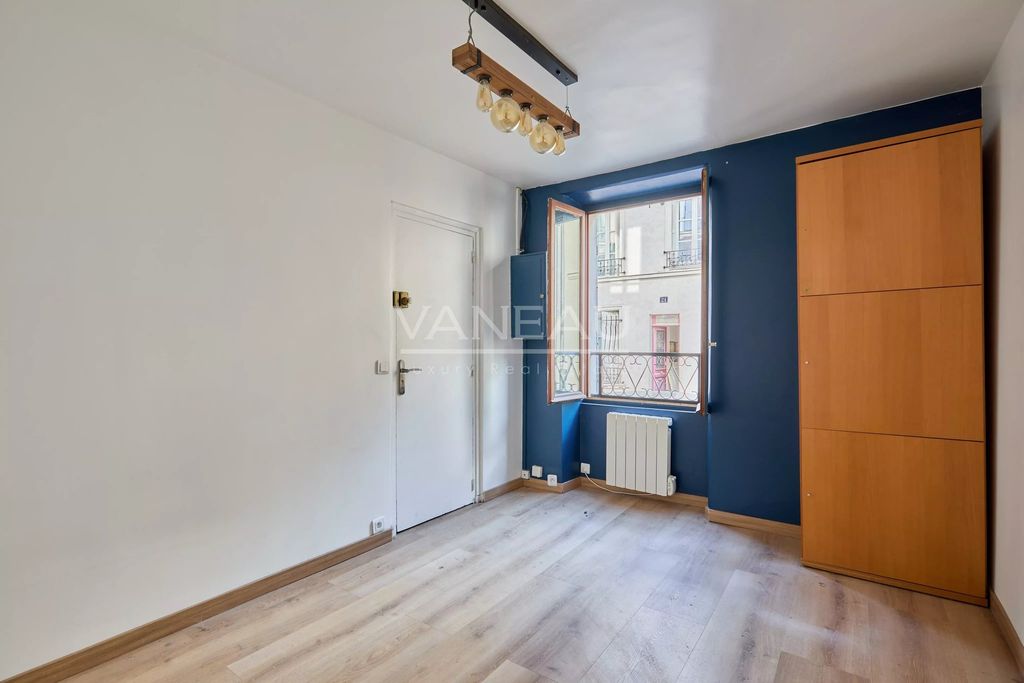 Property photo 2 of 32