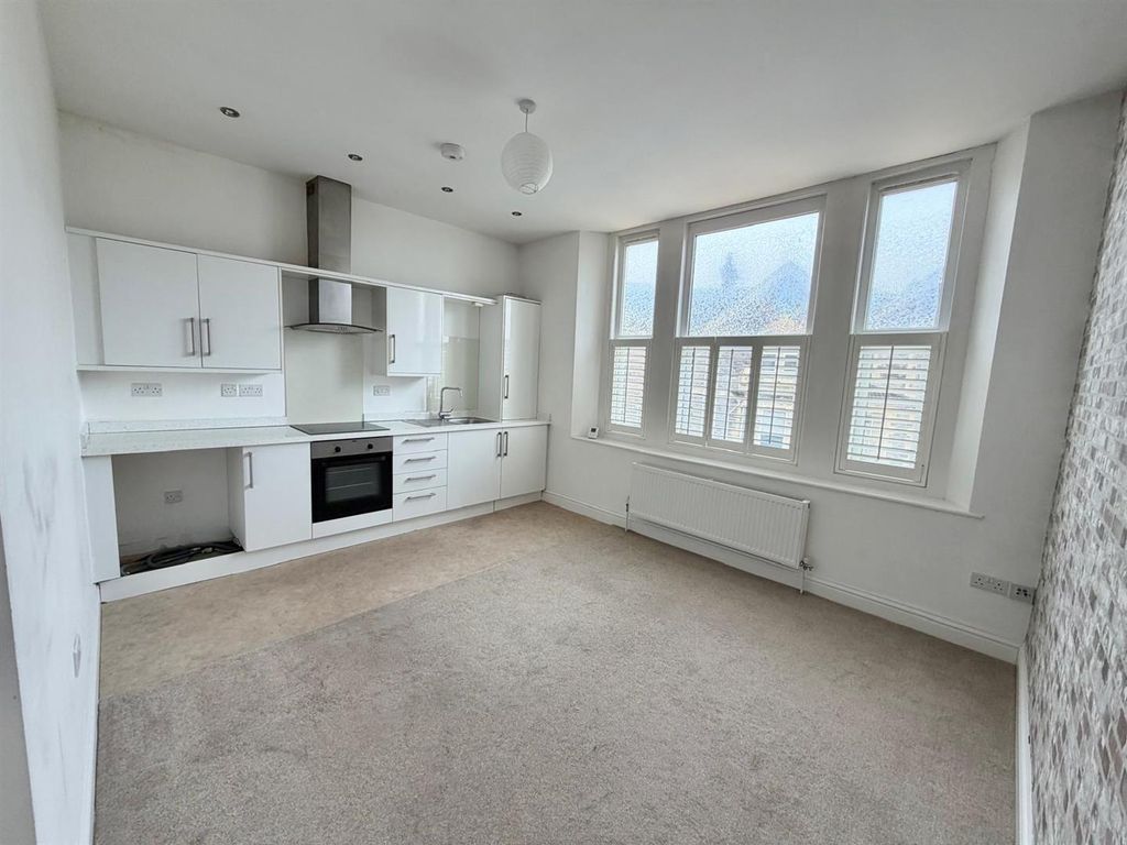 Property photo 2 of 14 Kitchen/Living Room