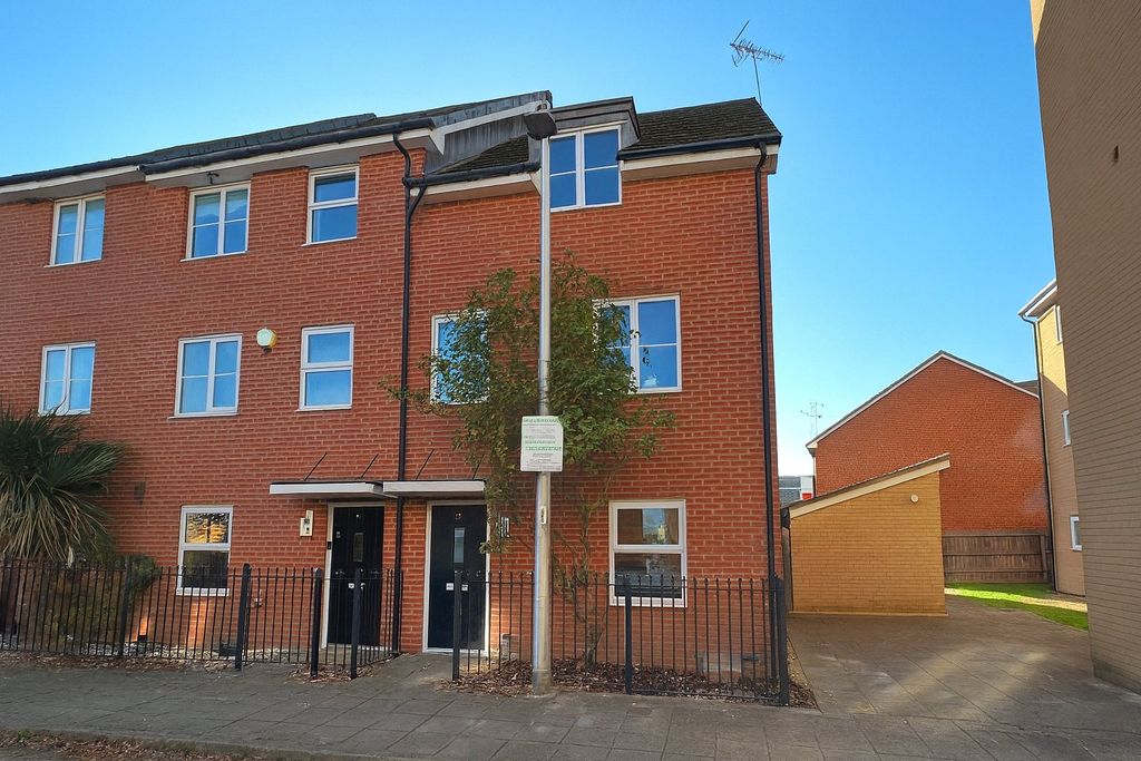 Property photo 1 of 1 Front