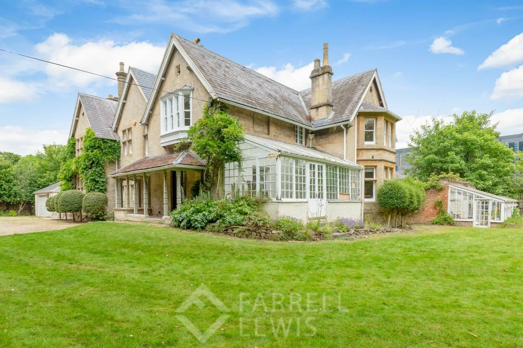 Property photo 1 of 15