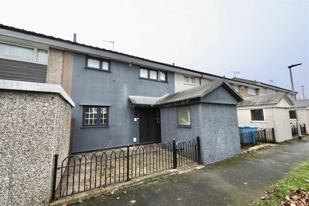 Property photo 1 of 21 Front