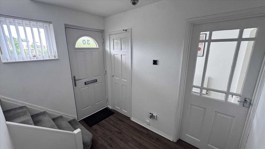 Property photo 2 of 18 Hall