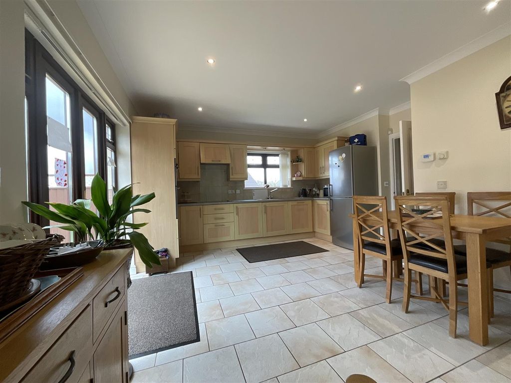 Property photo 3 of 35 Img_2795.Jpg