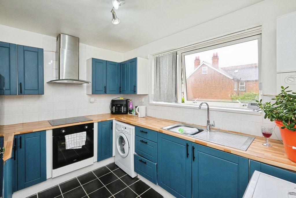 Property photo 3 of 19 Pbox-Img.Jpg