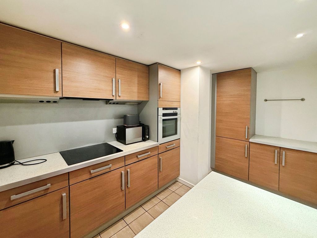 Property photo 2 of 9 Picture No. 19