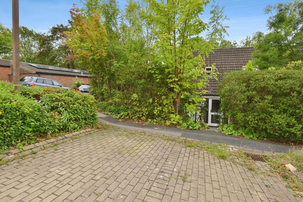 Property photo 2 of 17 Photo
