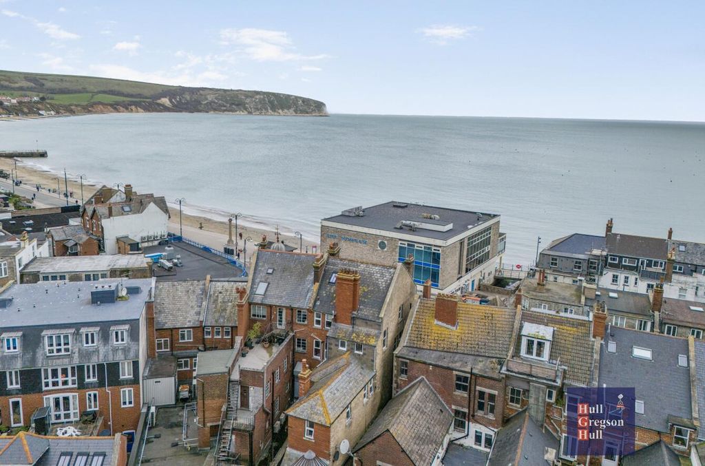 Property photo 3 of 18 1F2d663c-2ce7-4907-8226-65Bca89659Af.Jpg