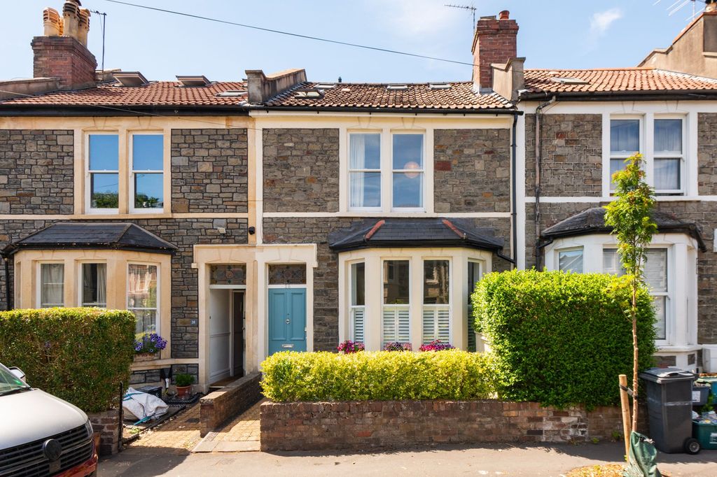 Property photo 1 of 19