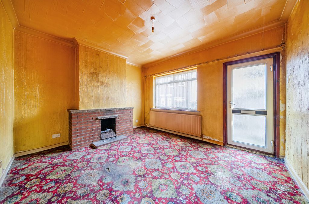 Property photo 3 of 19 1521203-11-6Aabab...