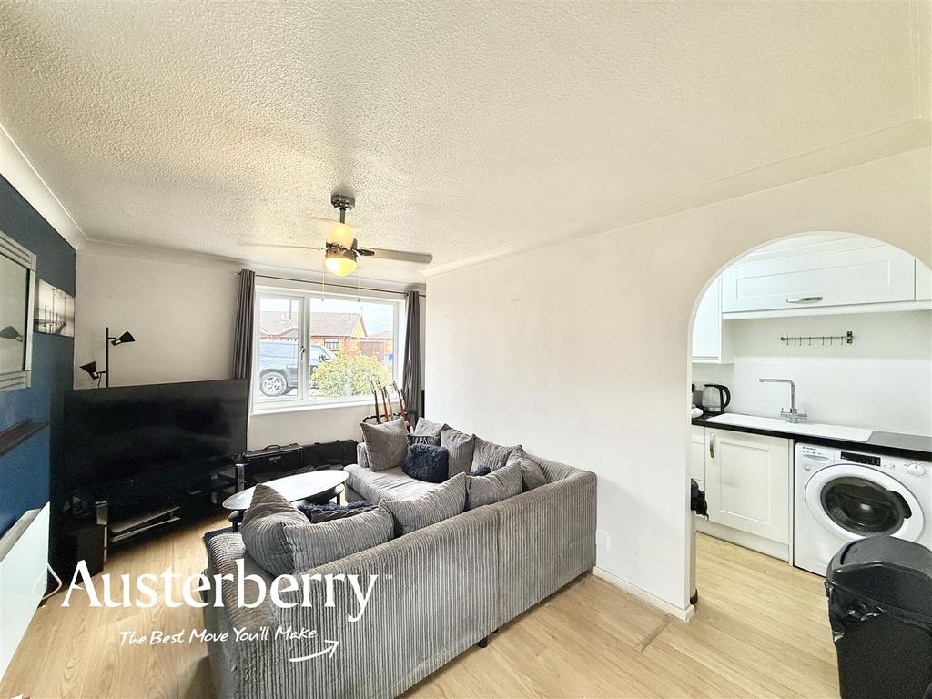 Property photo 3 of 12 Img_9463.Jpg