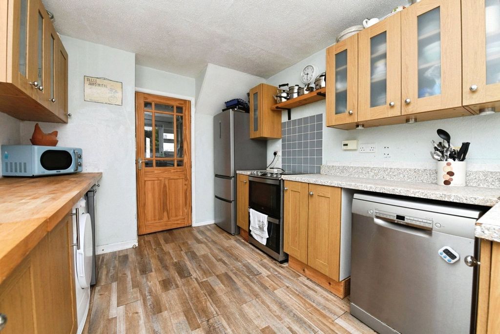 Property photo 3 of 10 Pbox-Img.Jpg