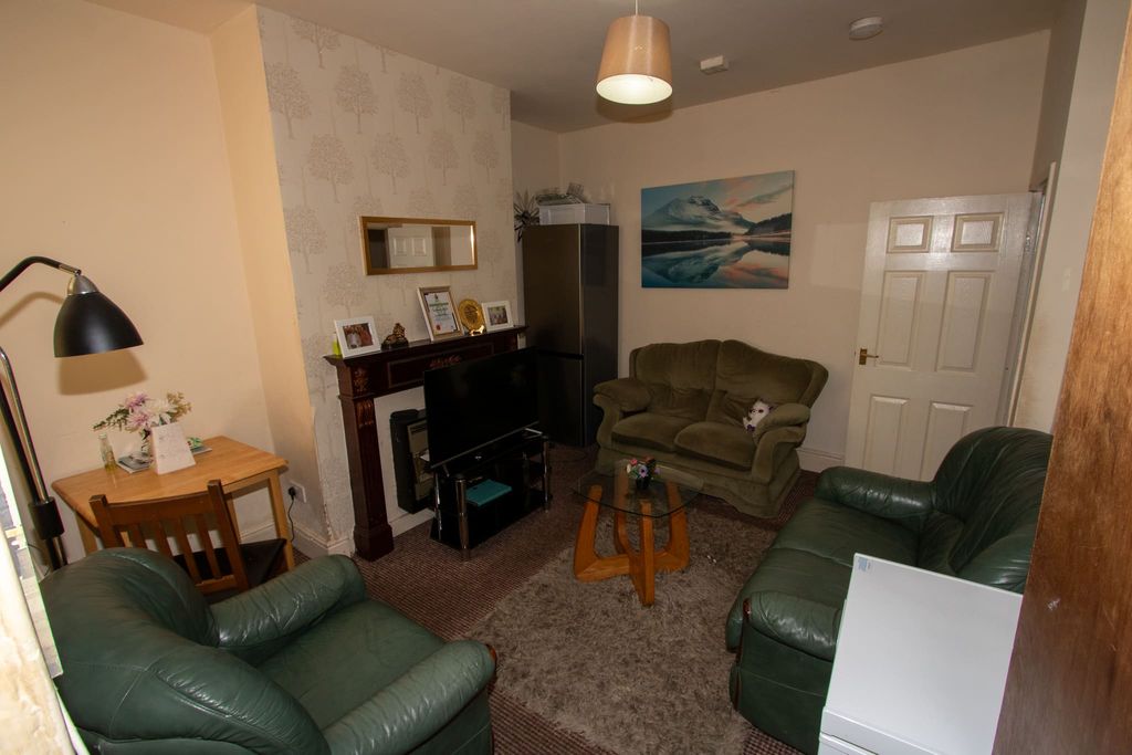 Property photo 3 of 18