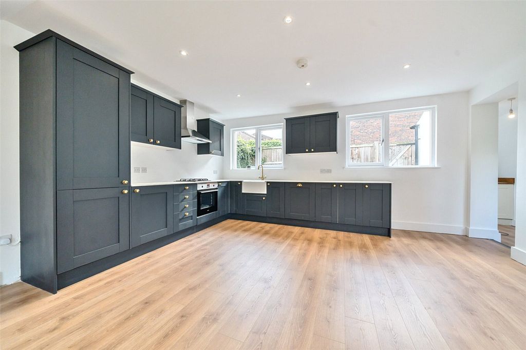 Property photo 2 of 23 Kitchen/Dining
