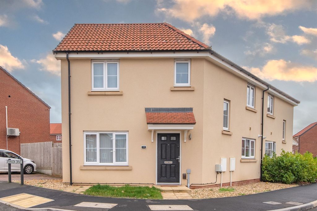 Property photo 1 of 9