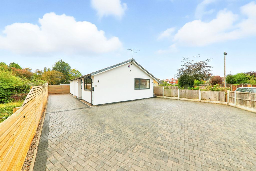 Property photo 1 of 63