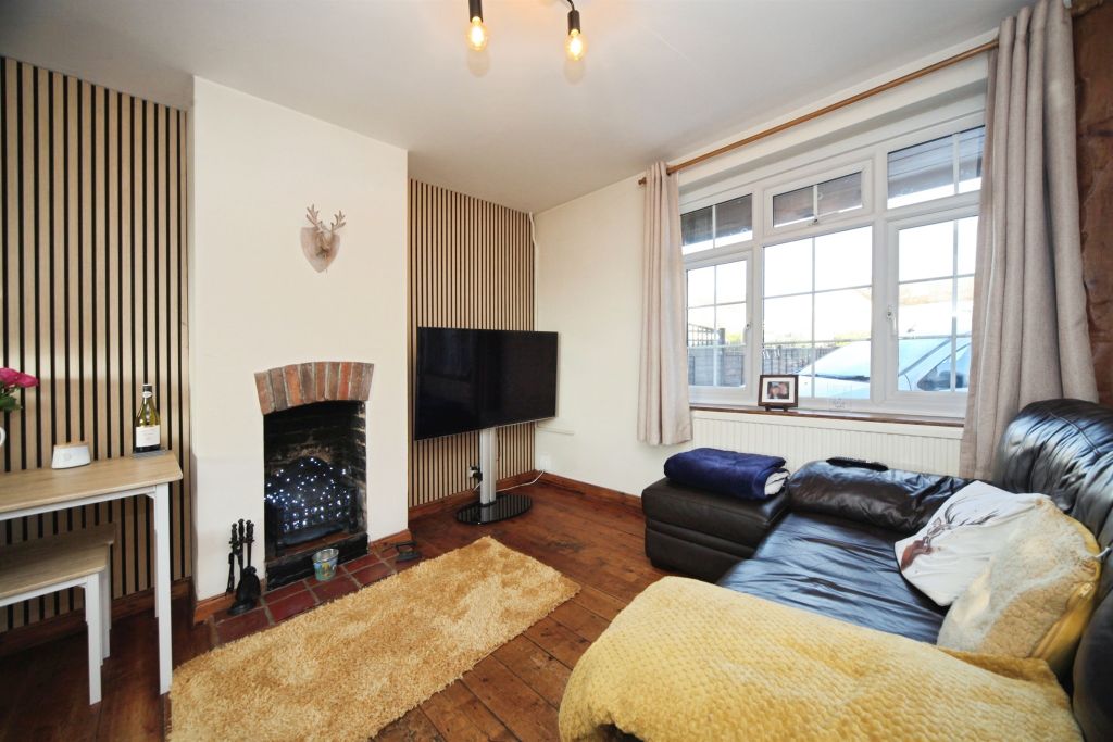 Property photo 2 of 20