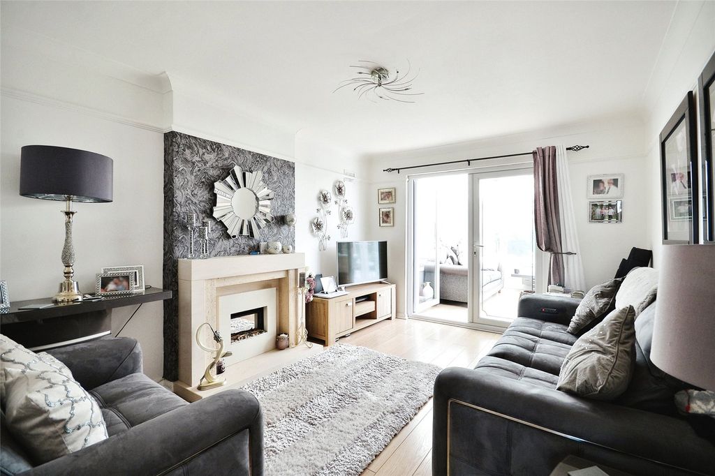 Property photo 2 of 12 Picture No. 08