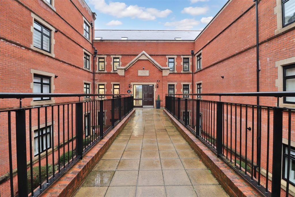 Property photo 1 of 13 Davidson Frost-Wellings, Dfw, Lancaster House, Bus