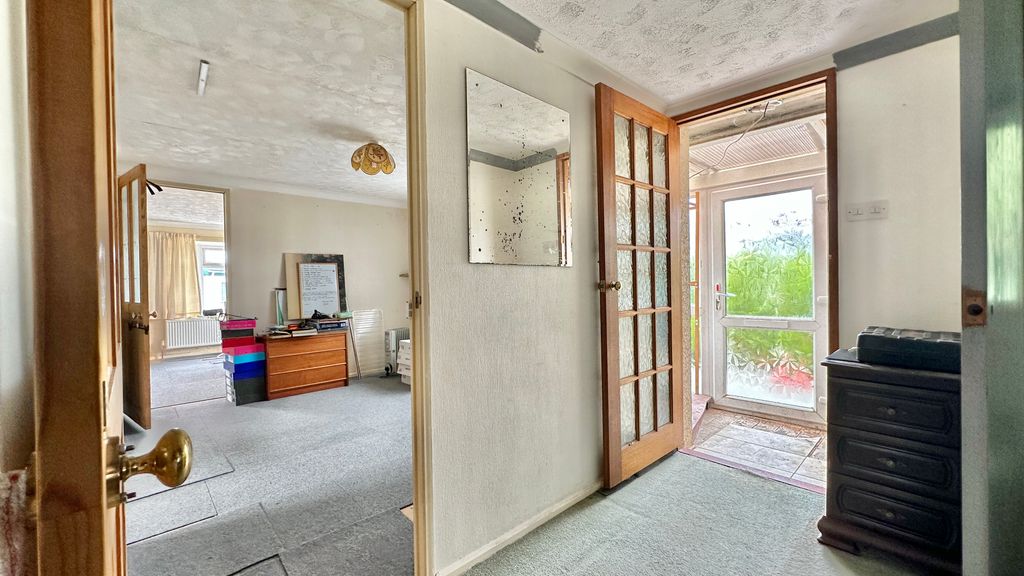 Property photo 3 of 18 Img_9274
