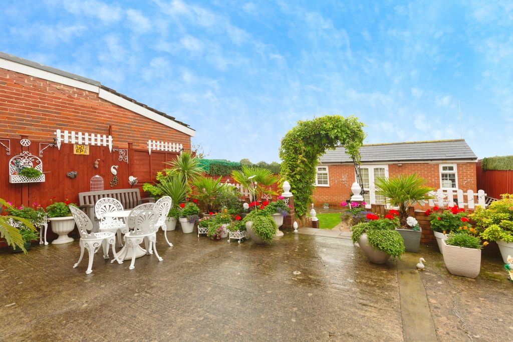 Property photo 3 of 20 842A8197