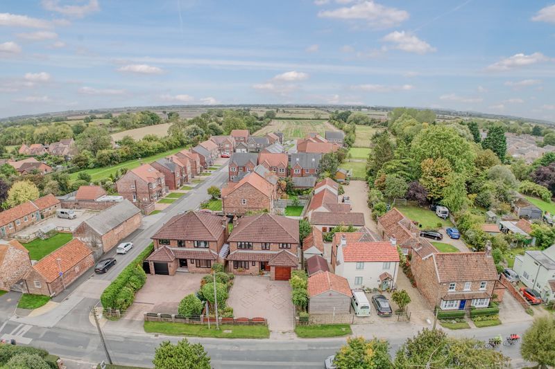 Property photo 1 of 28 Photo 10