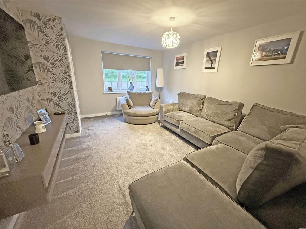 Property photo 2 of 13 Doxford Lounge.Jpg