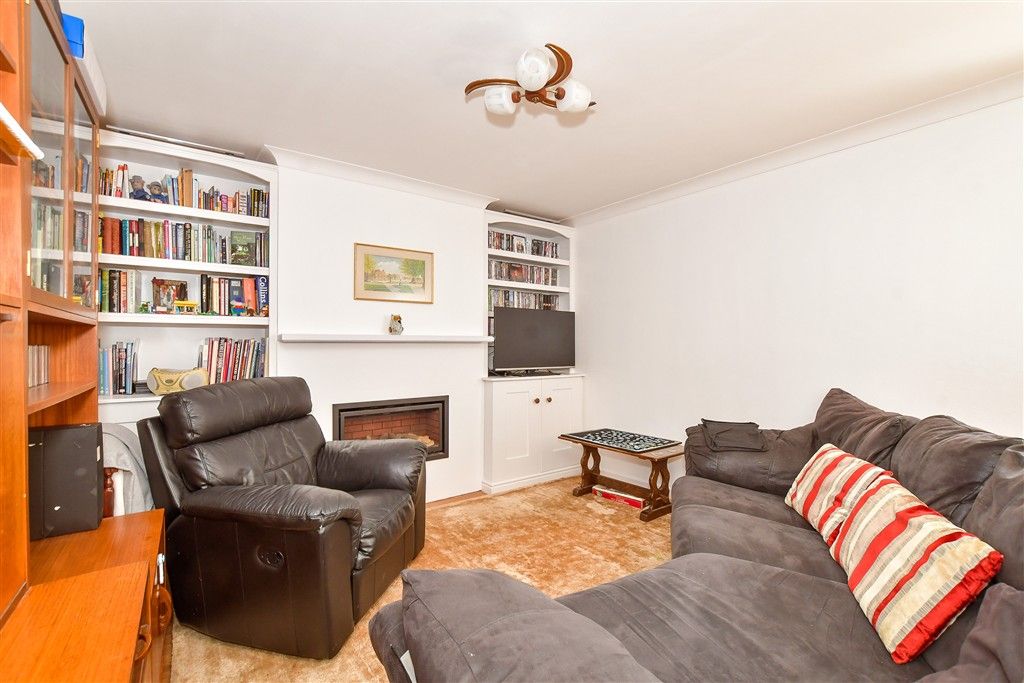 Property photo 3 of 14 Lounge/Diner