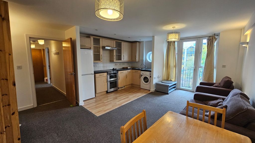 Property photo 2 of 7